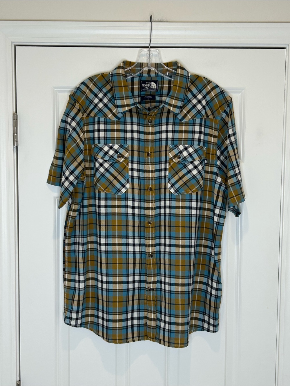 The North Face Men’s Short-Sleeve Plaid Shirt in Teal & Mustard Size L